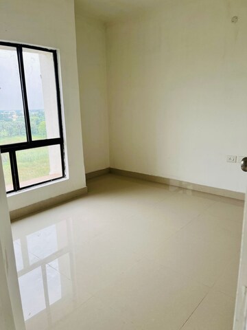 Room in 3 BHK Apartment at DTC Southern Heights, Joka – for Sale