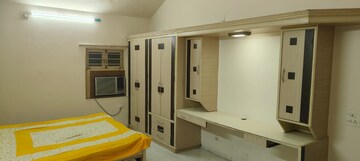 Room in 4 BHK Apartment at Ramdevnagar – for Rent