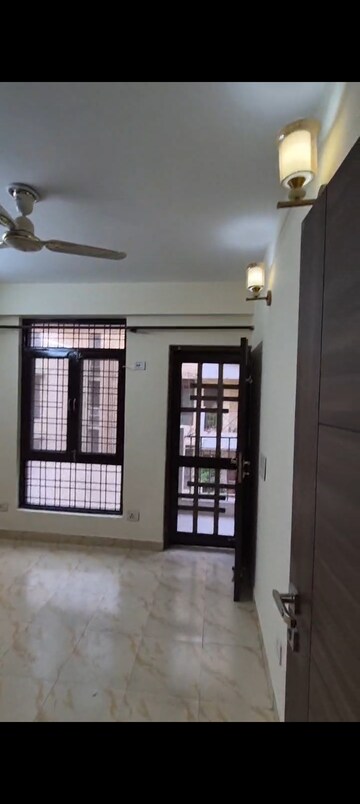 Room in 2 BHK Apartment at Apex Our Bazaar, Sector 37c – for Sale