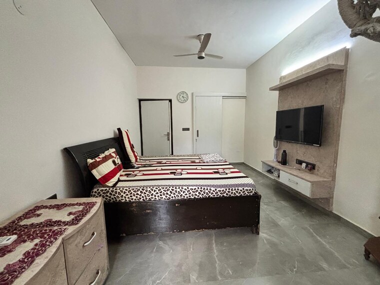 Bedroom, sushant lok iii 3 Bedroom 2700 Sq.Ft. Builder Floor In Sushant Lok Iii Gurgaon 9127591