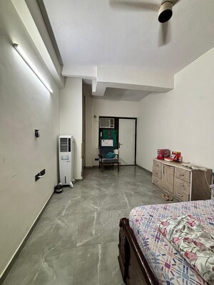 Parking in 3 BHK Builder Floor at Sushant Lok Iii – for Sale