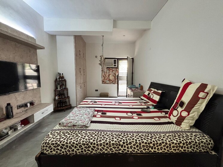 Bedroom, sushant lok iii 3 Bedroom 2700 Sq.Ft. Builder Floor In Sushant Lok Iii Gurgaon 9127591