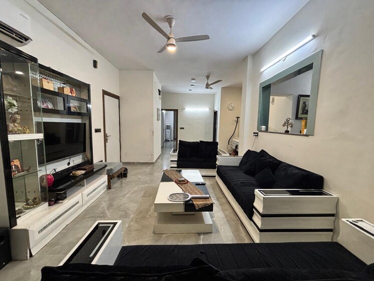 Team Area, sushant lok iii 3 Bedroom 2700 Sq.Ft. Builder Floor In Sushant Lok Iii Gurgaon 9127591