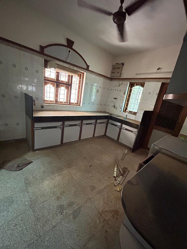 Kitchen, gurukul 4 Bedroom 3800 Sq.Ft. Apartment In Gurukul Ahmedabad 9127647