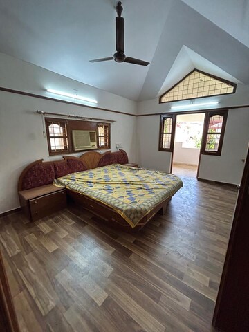 Bedroom in 4 BHK Apartment at Gurukul – for Rent