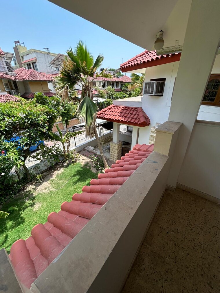 Balcony, gurukul 4 Bedroom 3800 Sq.Ft. Apartment In Gurukul Ahmedabad 9127647