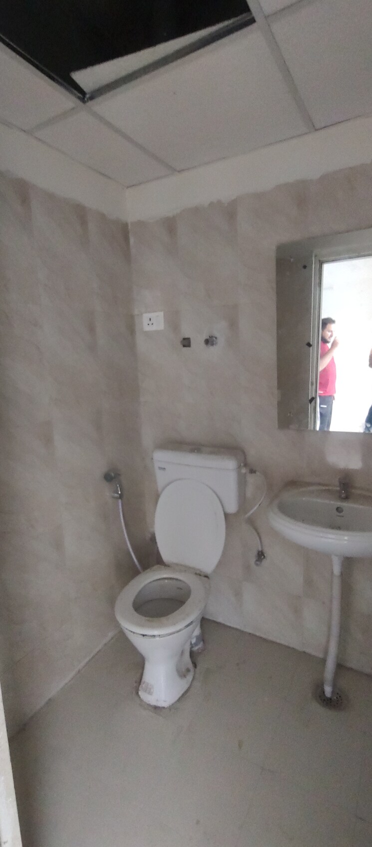 Attached Bathroom, signature-the-millennia-2 2 Bedroom 686 Sq.Ft. Apartment In Sector 37d Gurgaon 9127649