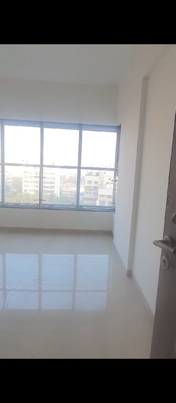 Room in 2 BHK Apartment at Naman Regency, Byculla – for Sale