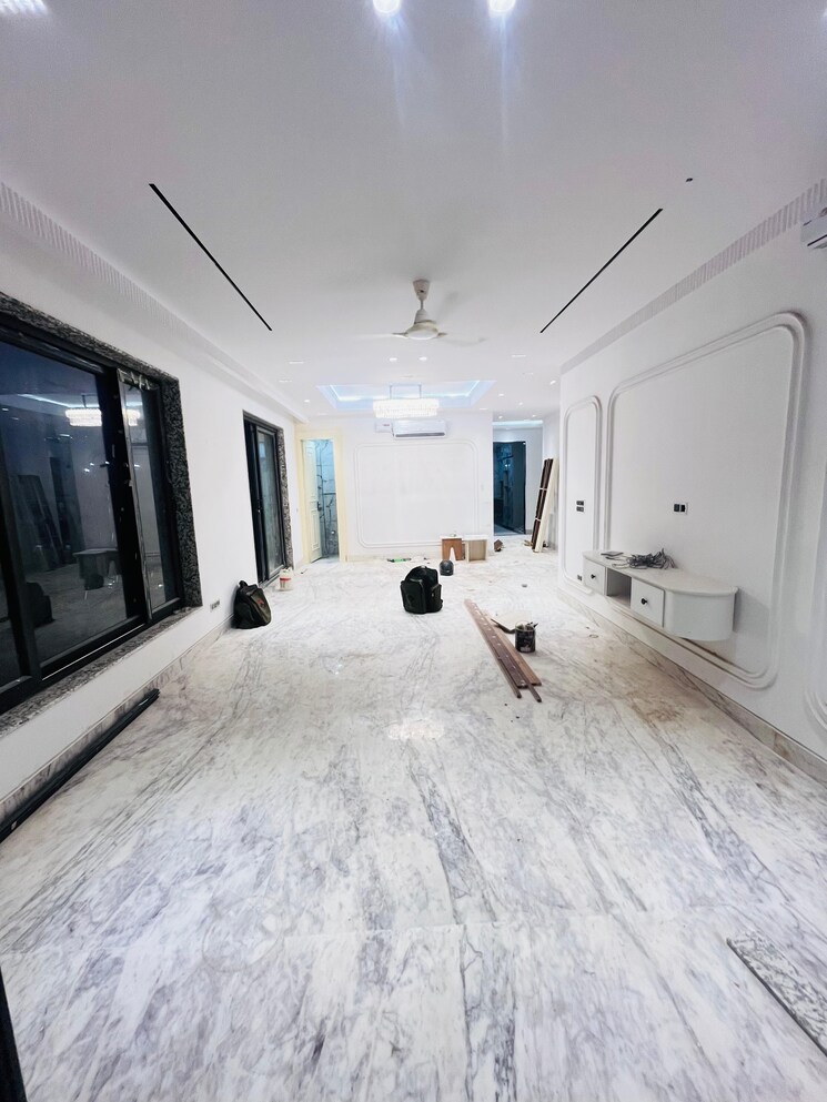  Parking, sector 46 3 Bedroom 2700 Sq.Ft. Builder Floor In Sector 46 Gurgaon 9127681