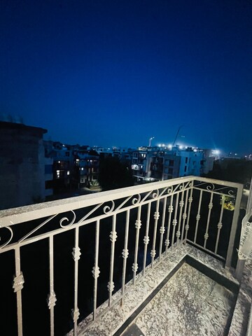 Balcony in 3 BHK Builder Floor at Sector 46 – for Rent