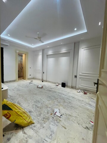 Bedroom in 3 BHK Builder Floor at Sector 46 – for Rent