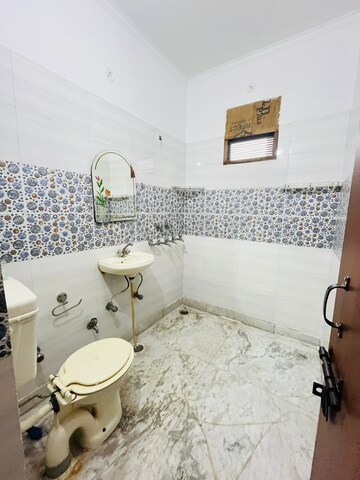 Bathroom in 2 BHK Builder Floor at Sector 46 – for Rent