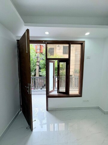 Bedroom in 2 BHK Builder Floor at Saket – for Rent