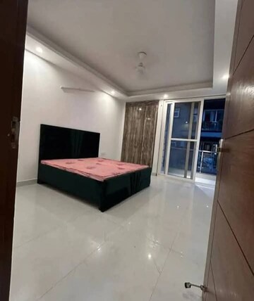 Master Bedroom in 3 BHK Independent House at Saket – for Rent