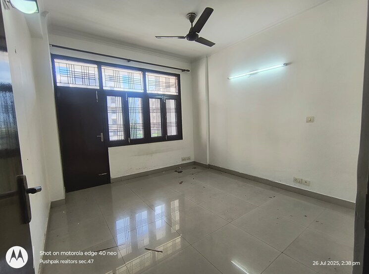 Room, sector 46 3 Bedroom 1799 Sq.Ft. Builder Floor In Sector 46 Gurgaon 9127706