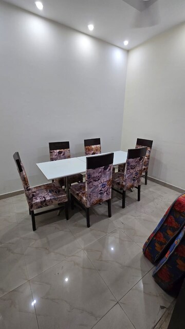 Bedroom in 2 BHK Builder Floor at Sector 52 – for Rent