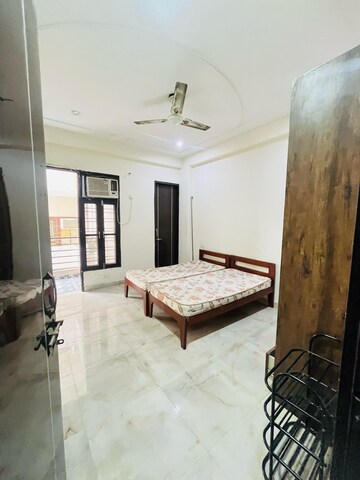 Bedroom in 2 BHK Builder Floor at Sector 52 – for Rent
