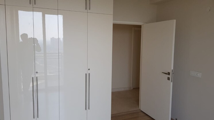 Room, emaar-the-palm-drive-the-premier-terraces 3 Bedroom 2125 Sq.Ft. Apartment In Sector 66 Gurgaon 9127799