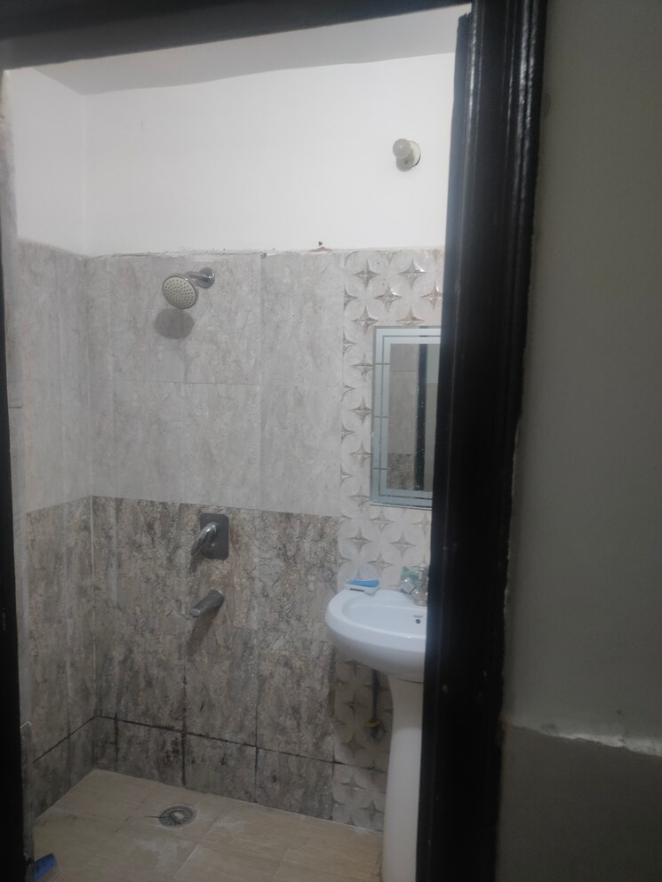 Bathroom, silver-city-heights 2 Bedroom 1050 Sq.Ft. Apartment In Ambala Highway Zirakpur 9127822