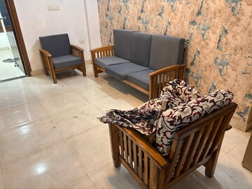 2 BHK Builder Floor For Rent in Uttranchal Plaza, Vasundhara Sector 3