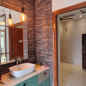 Bedroom in 2 BHK Builder Floor at Kondapur – for Rent