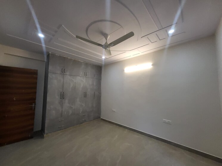 Room, uppal-southend 3 Bedroom 1850 Sq.Ft. Builder Floor In Sector 49 Gurgaon 9127840