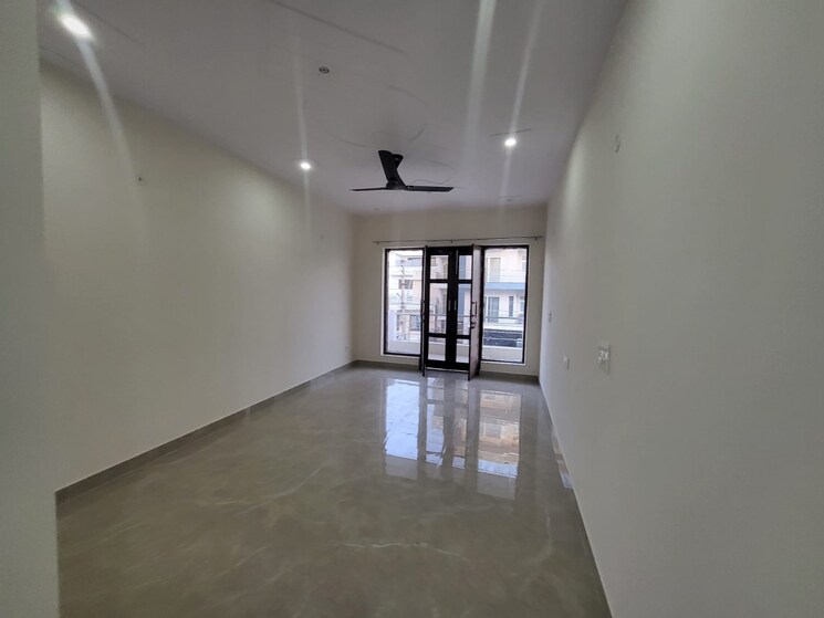 Room, uppal-southend 3 Bedroom 1850 Sq.Ft. Builder Floor In Sector 49 Gurgaon 9127840