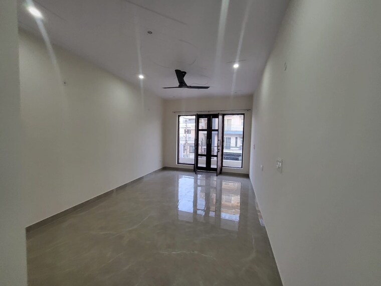 Room, uppal-southend 3 Bedroom 1850 Sq.Ft. Builder Floor In Sector 49 Gurgaon 9127840