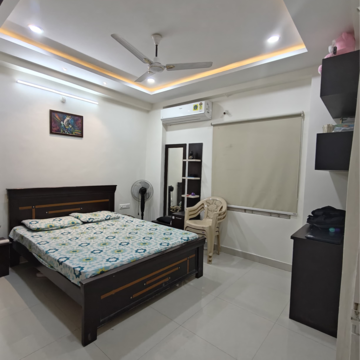 Bedroom in 2 BHK Builder Floor at Kondapur – for Rent