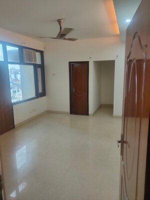 Room in 3 BHK Apartment at MP Metro Towers, Dhakoli – for Sale