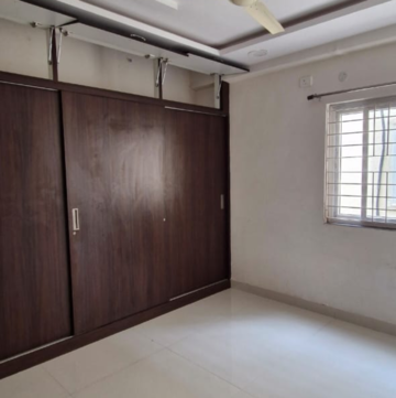 Room in 3 BHK Builder Floor at Kondapur – for Rent