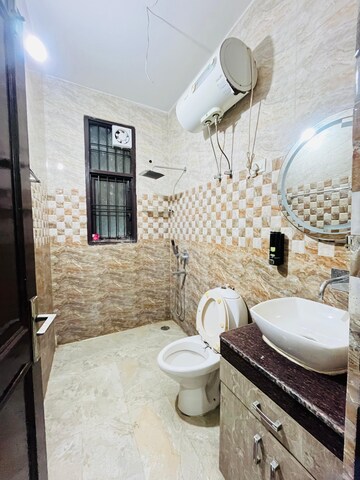 Bathroom in 2 BHK Builder Floor at Sector 46 – for Rent