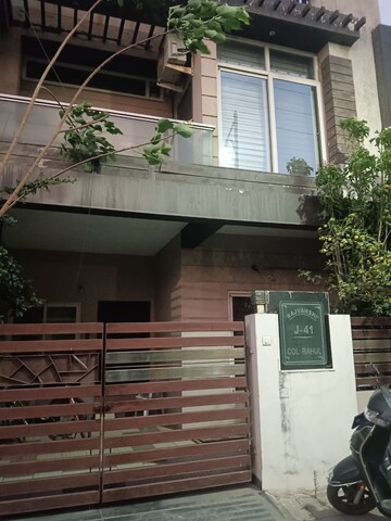 3 BHK Apartment For Rent in Mr 10