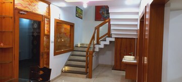 Staircase in 3 BHK Apartment at Mr 10 – for Rent