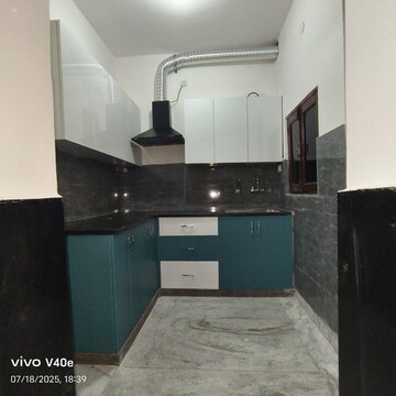 Kitchen in 1 BHK Builder Floor at Sector 40 – for Rent