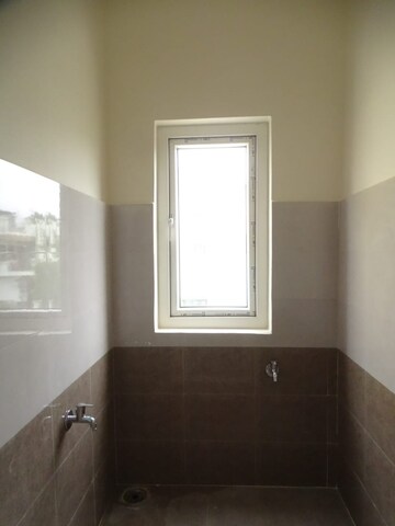Room in 2 BHK Apartment at Sanjeeva Reddy Nagar – for Sale