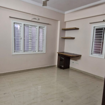 Room in 3 BHK Builder Floor at Kondapur – for Rent