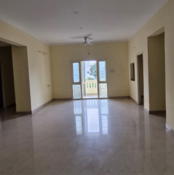 Room in 3 BHK Builder Floor at Kondapur – for Rent