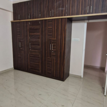 Room in 3 BHK Builder Floor at Kondapur – for Rent