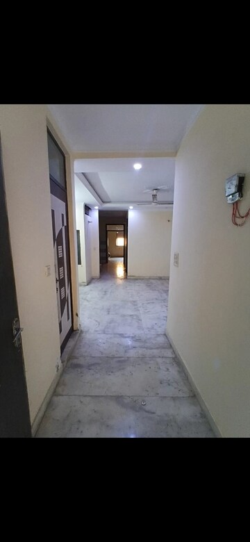 Room in 2 BHK Builder Floor at Chattarpur – for Rent
