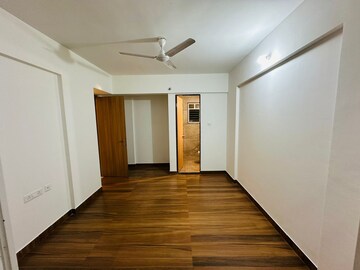Room in 2 BHK Apartment at Tirupati Campus, Tingre Nagar – for Rent