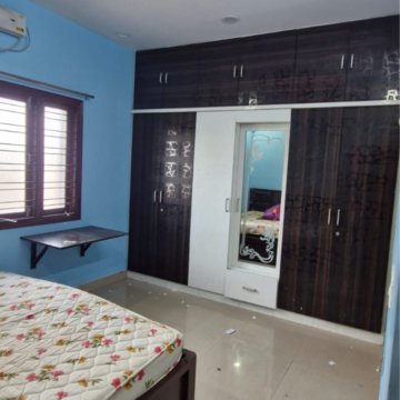 Bedroom in 2 BHK Builder Floor at Kondapur – for Rent