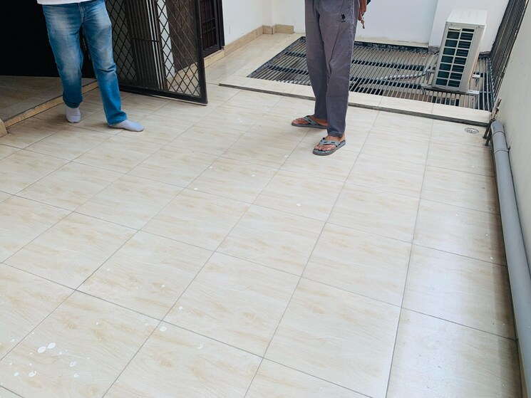  Parking, sector 11 2 Bedroom 1280 Sq.Ft. Villa In Sector 11 Noida 9128061