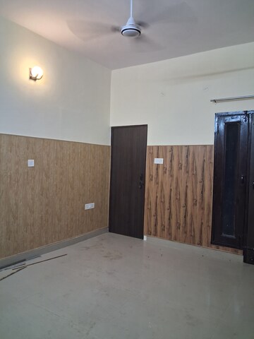 Furnished Amenities in 3 BHK Independent House at Sector 19 – for Rent