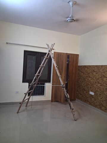 Furnished Amenities in 3 BHK Independent House at Sector 19 – for Rent