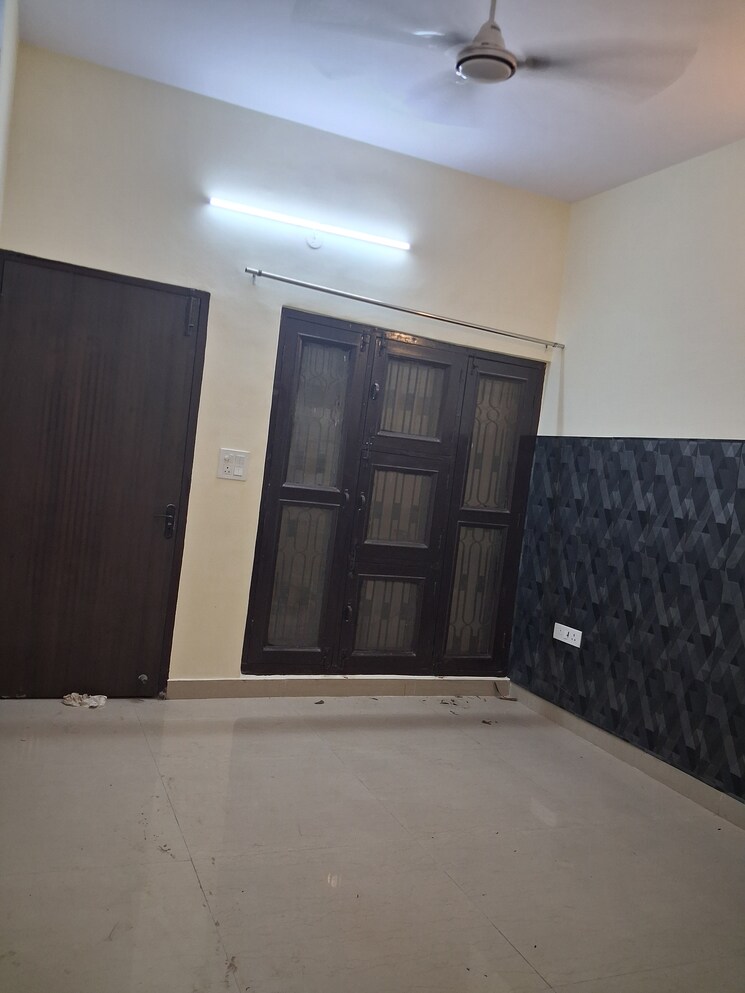undefined, sector 19 3 Bedroom 2250 Sq.Ft. Independent House In Sector 19 Faridabad 9128196