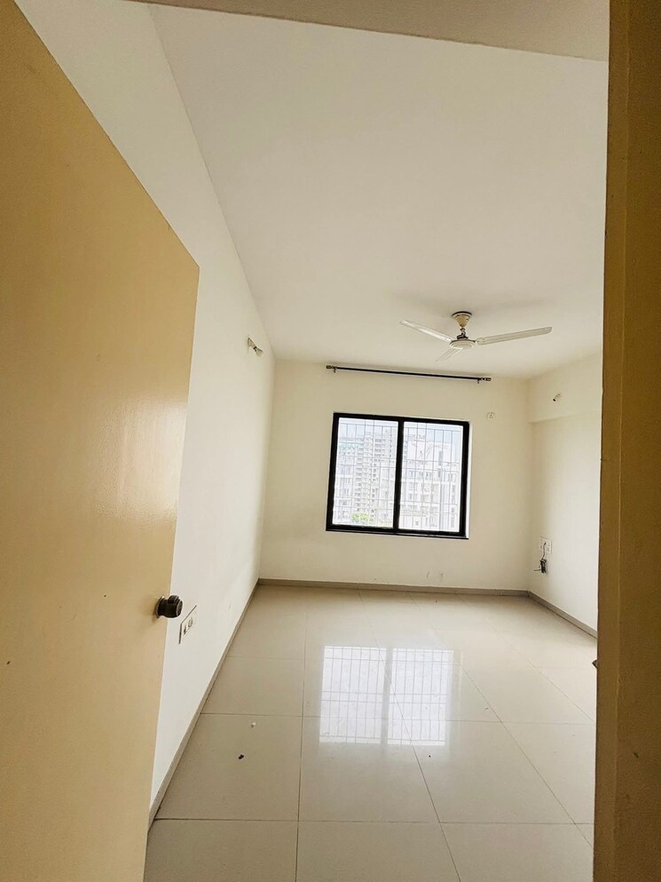 Bathroom, casa-imperia 2 Bedroom 726 Sq.Ft. Apartment In Wakad Pune 9128224