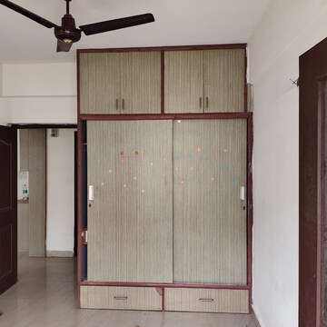 Room in 2 BHK Apartment at TDI City Kingsbury, Sector 61 – for Rent