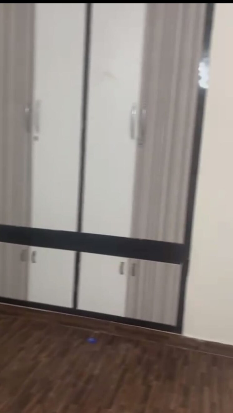 Room, rwa-apartments-sector-45 3 Bedroom 310 Sq.Mt. Independent House In Sector 45 Noida 9128230