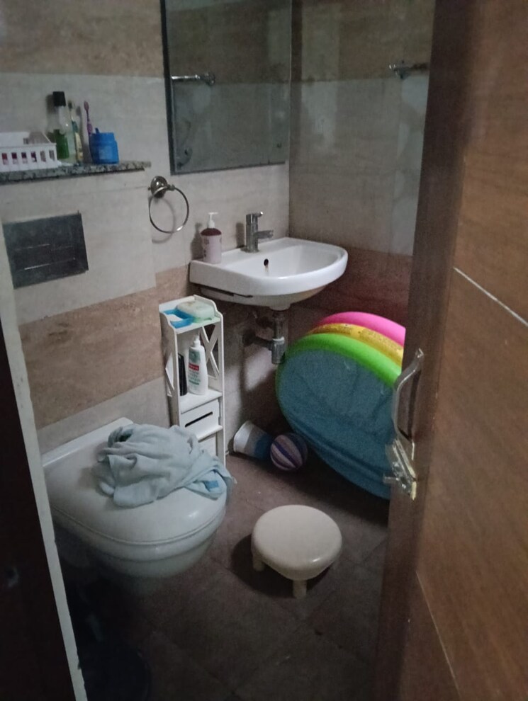 Bathroom, vip road 2 Bedroom 1000 Sq.Ft. Apartment In Vip Road Zirakpur 9128245